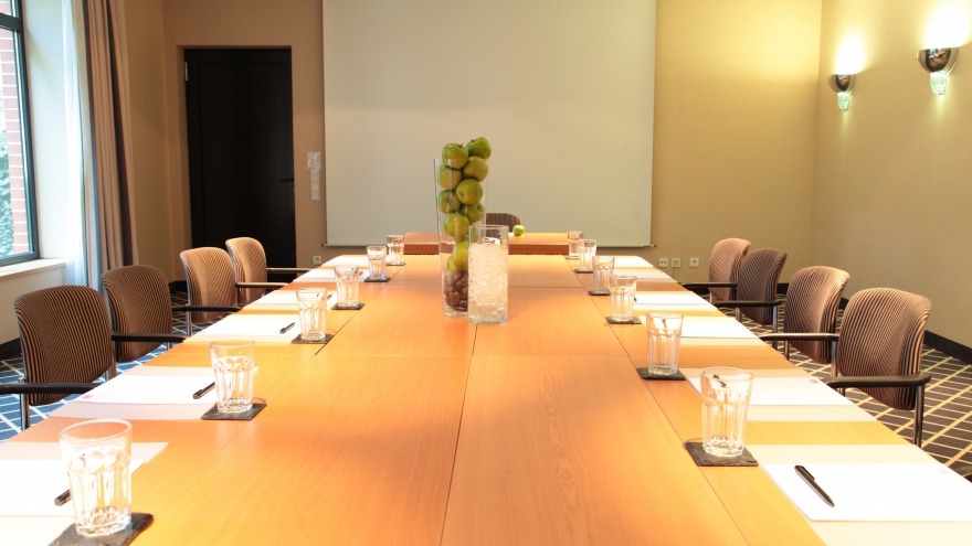 Tagungsraum Hamburg Blocktafel relexa hotel Berlin - Tagungsraum Hamburg Blocktafel
